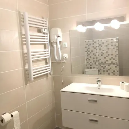 Vila Mos
